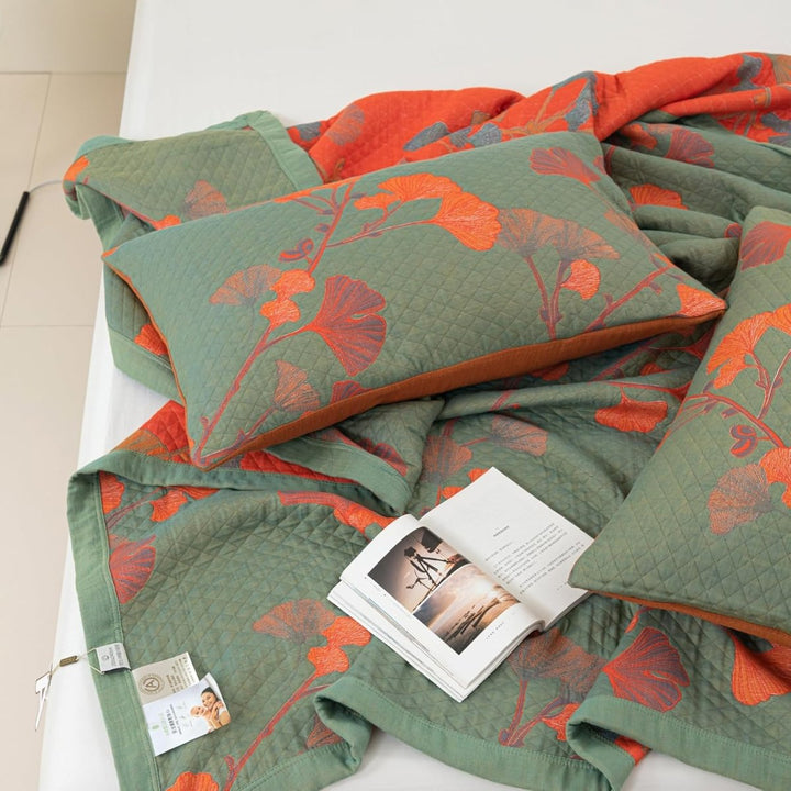 GinkgoQuilt – Sengesæt i bomuld med botanisk vendbar design