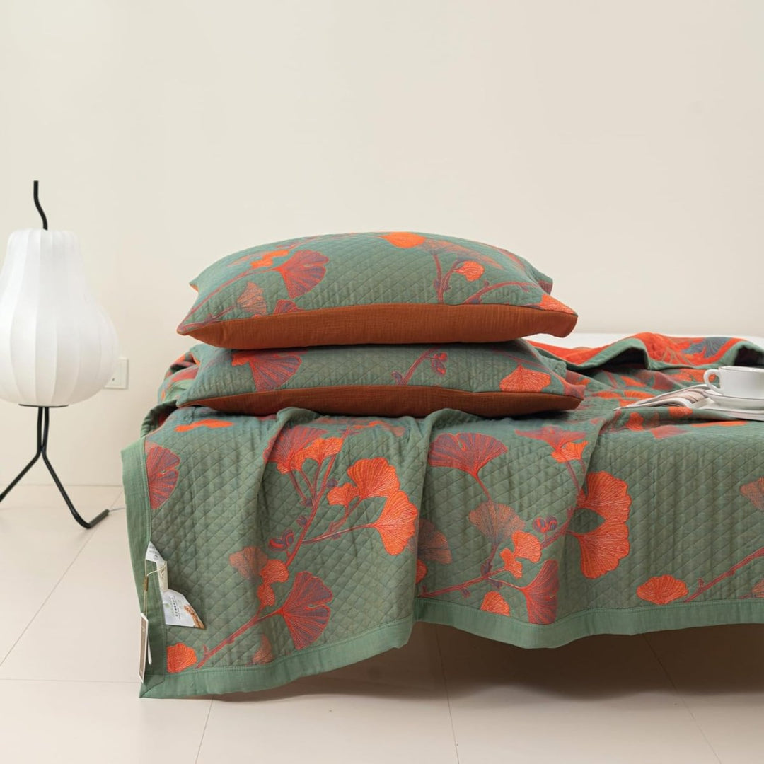GinkgoQuilt – Sengesæt i bomuld med botanisk vendbar design