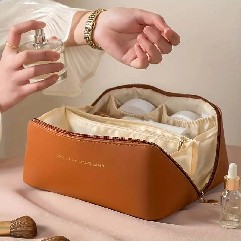 GlamourBox - Elegant kosmetikpose med stor kapacitet