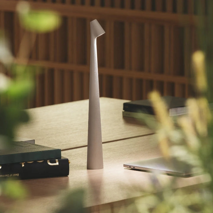 Skulptur bordlampe