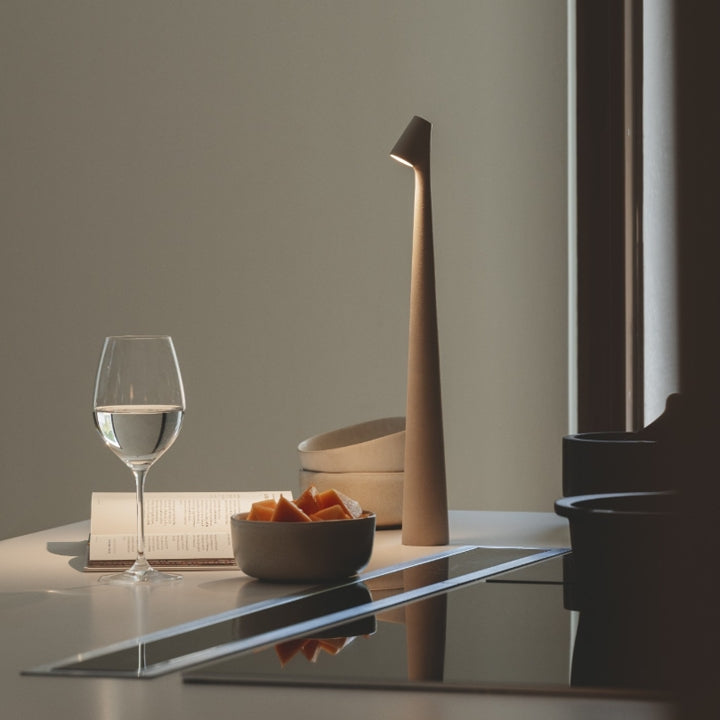 Skulptur bordlampe