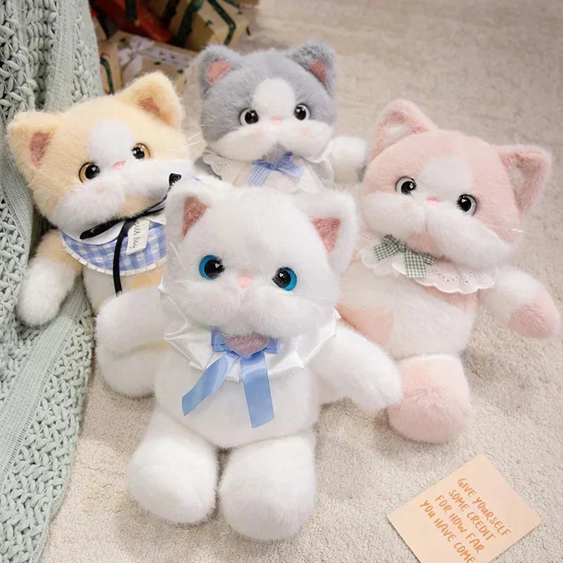 Kawaii Kat Plush Familie med Krave