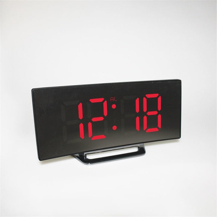 LED Digital Vækkeur – Buet Spejldisplay, Bordur med Snooze-funktion, Elektronisk Borddisplay, Soveværelse og Stue Dekor