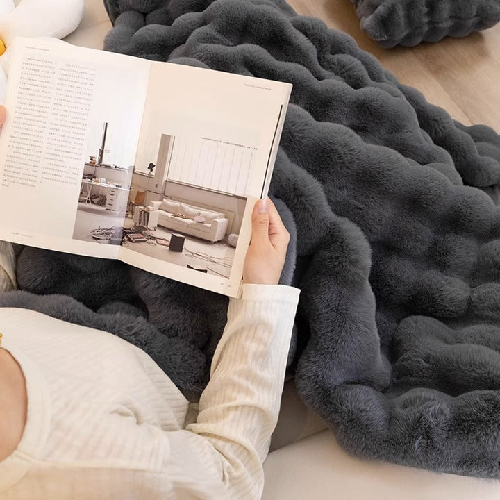 Luxe Anti-Skrid Sofa Cover - SofaGuard Luxe