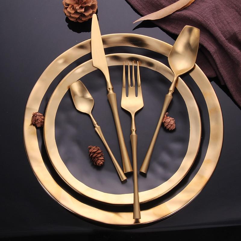 Luksuriøst Royal Cutlery Spisesæt