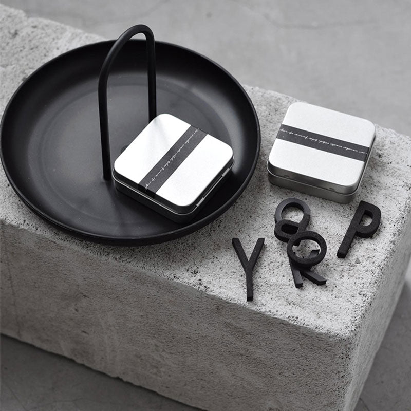 Minimalistisk, rund, dekorativ bakke