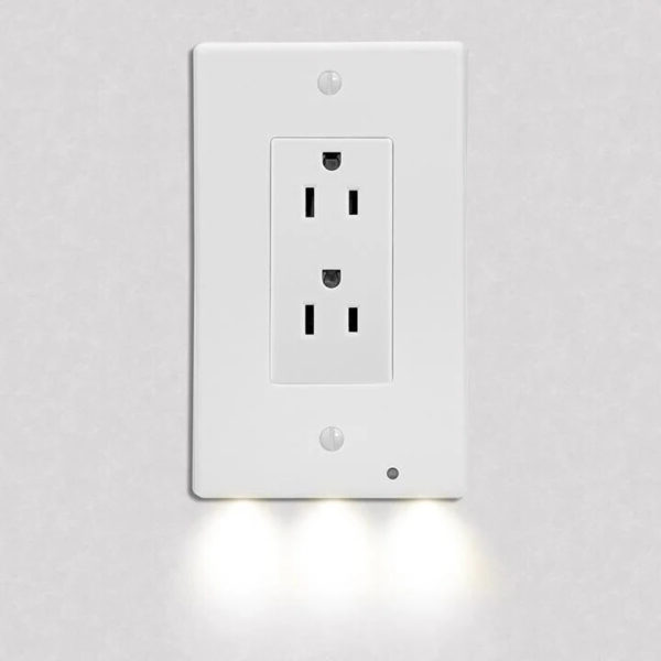Pakke med 4x LED Natlys Stikdæksler | Energi Effektiv, Automatisk Sensor &amp; Sikker til Børneværelser