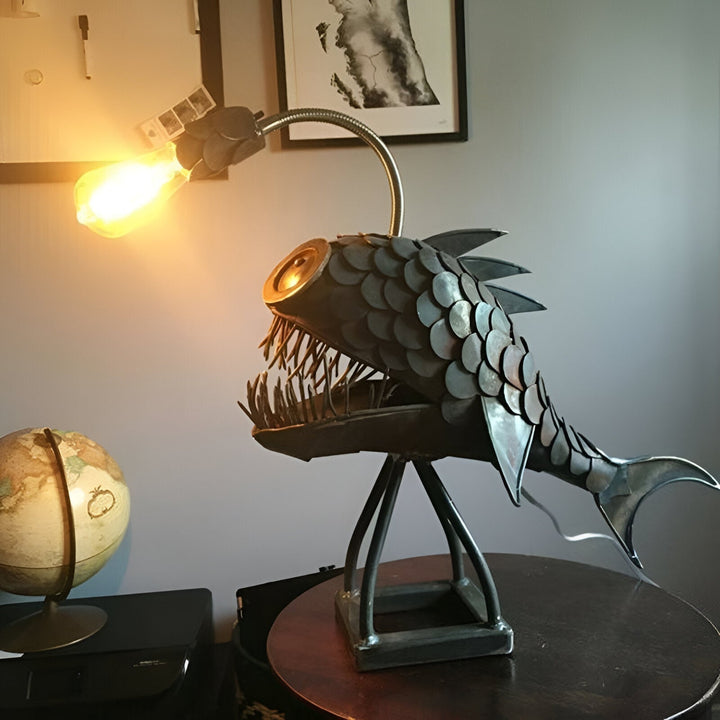 Steampunk Angler Fish Lampe – Cool &amp; Usædvanlig Gulvlampe til Dit Hjem
