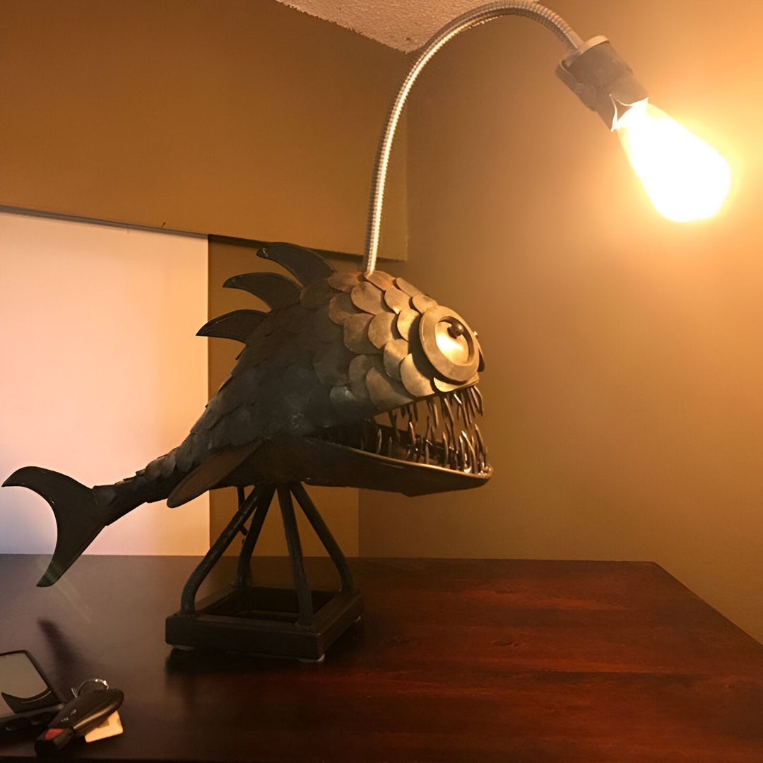 Steampunk Angler Fish Lampe – Cool &amp; Usædvanlig Gulvlampe til Dit Hjem