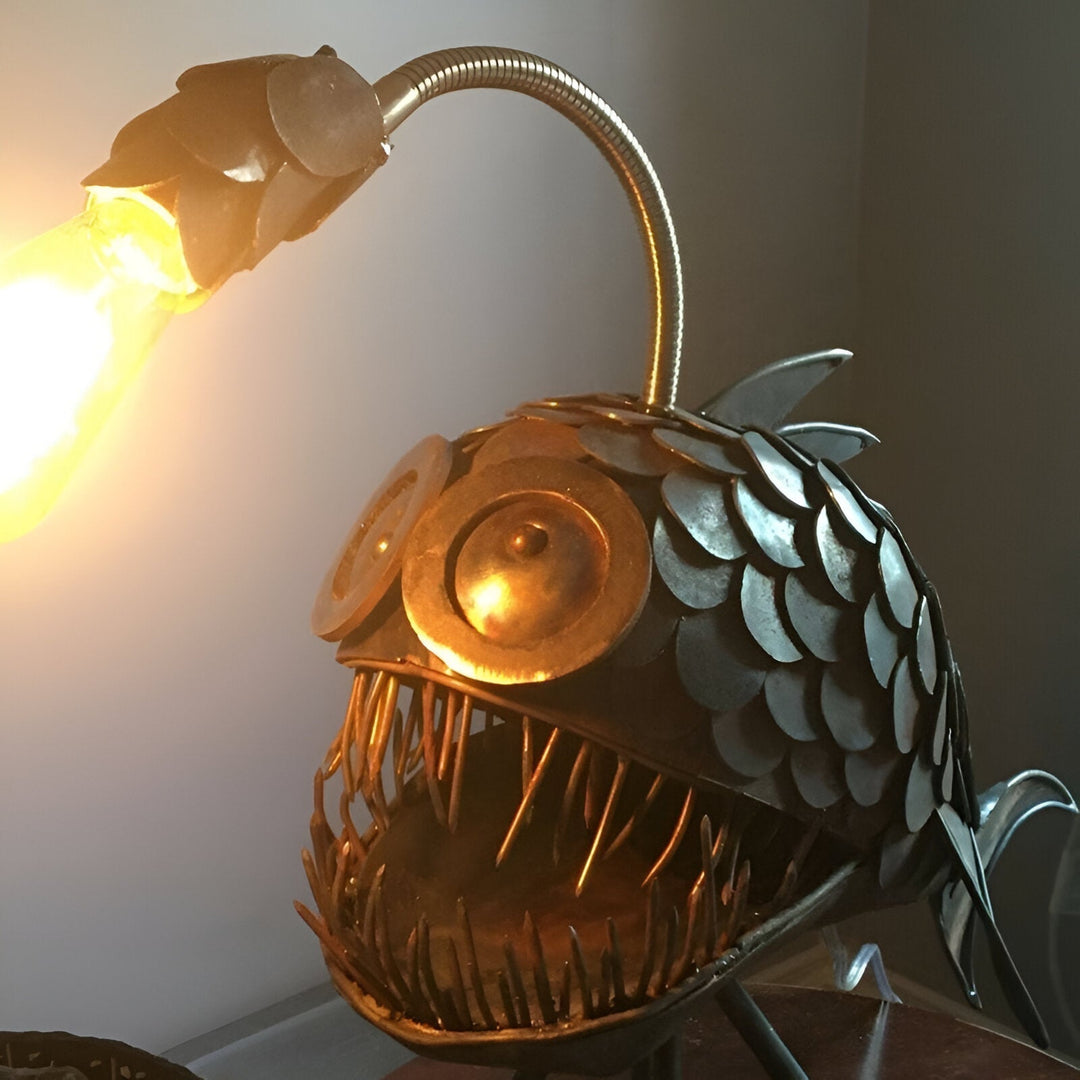Steampunk Angler Fish Lampe – Cool &amp; Usædvanlig Gulvlampe til Dit Hjem