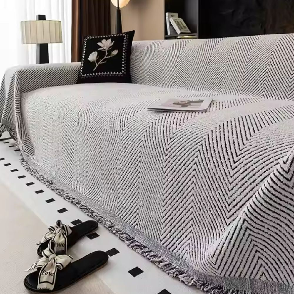 CUSHVIVE – Herringbone Sofaovertræk med Sprøjtbeskyttelse og Skridsikker Design