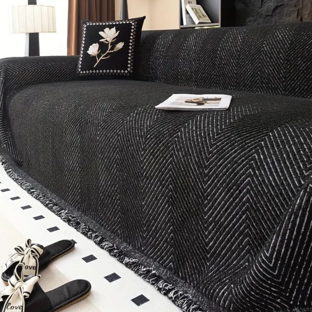 CUSHVIVE – Herringbone Sofaovertræk med Sprøjtbeskyttelse og Skridsikker Design