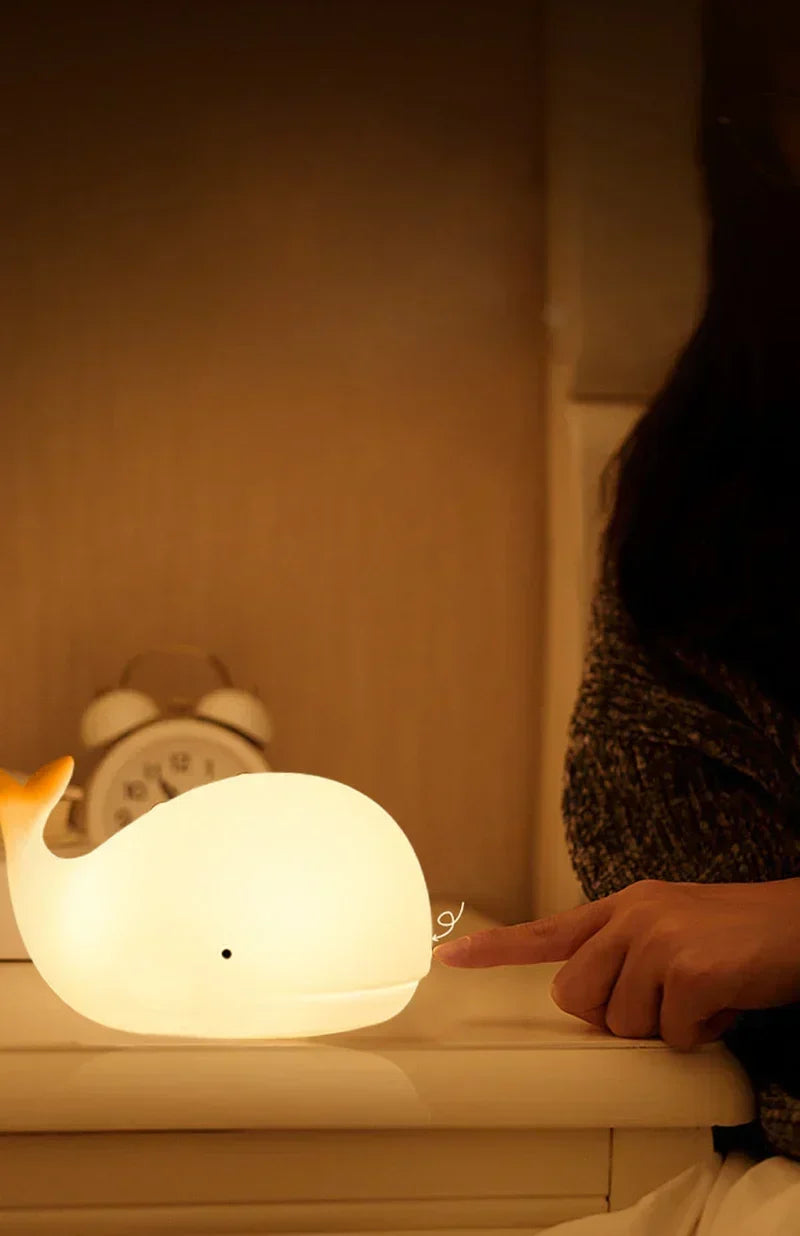 Sød Hval Nattelys med Farveskift - GlowWhale |