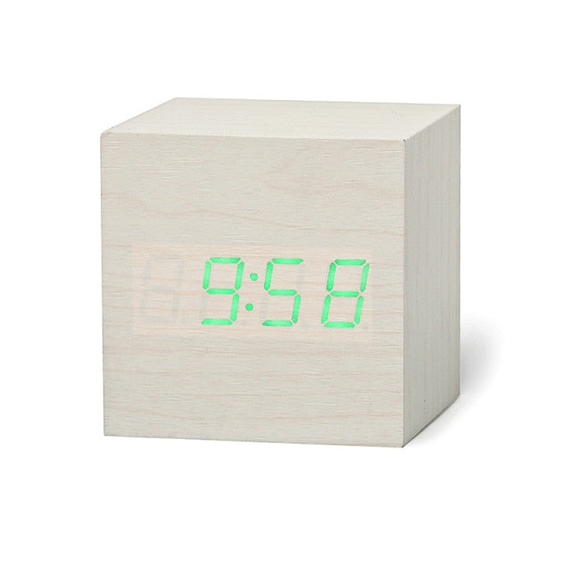 Digital firkantet LED-ur