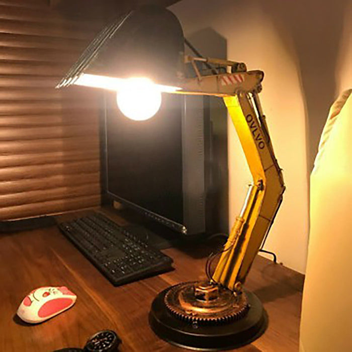 Unik Gravemaskine Bordlampe
