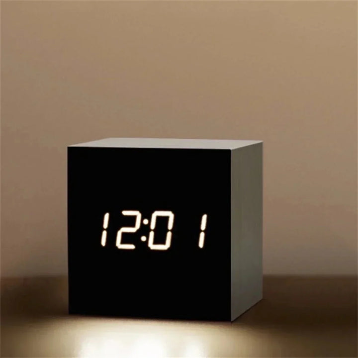 Digital LED Ur i Retro Stil