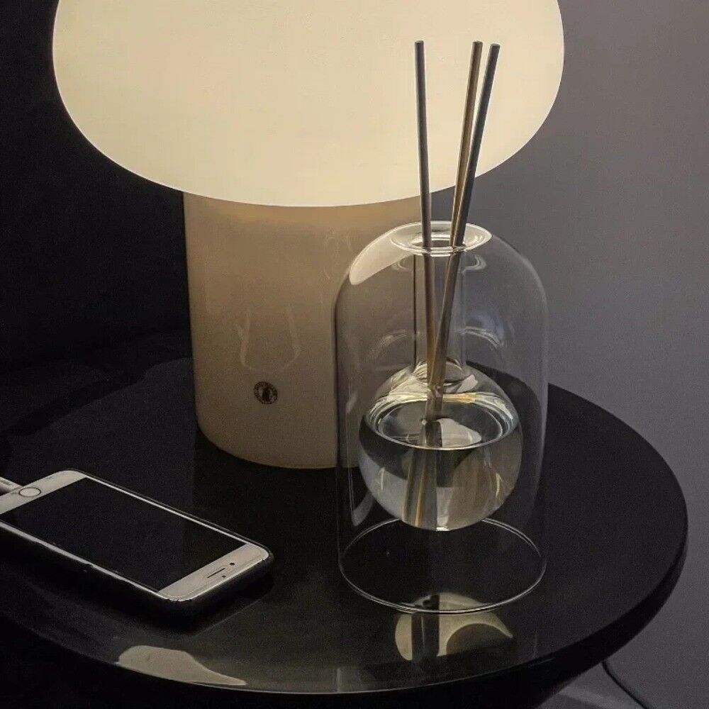 AromaLuxe – Elegant duft diffuser med minimalistisk design til en beroligende atmosfære