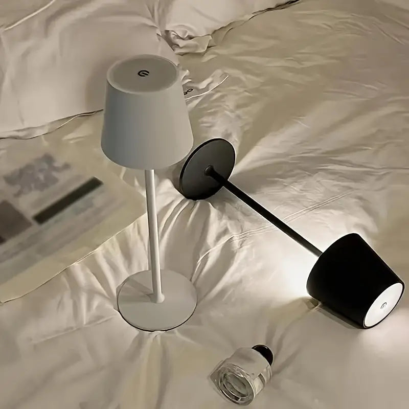 LED Bordlampe – Trådløs, Berøringskontrol &amp; Dæmpbart Lys