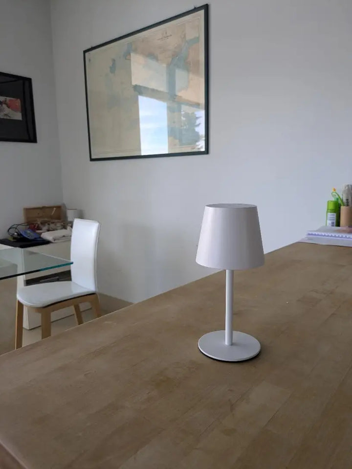 LED Bordlampe – Trådløs, Berøringskontrol &amp; Dæmpbart Lys