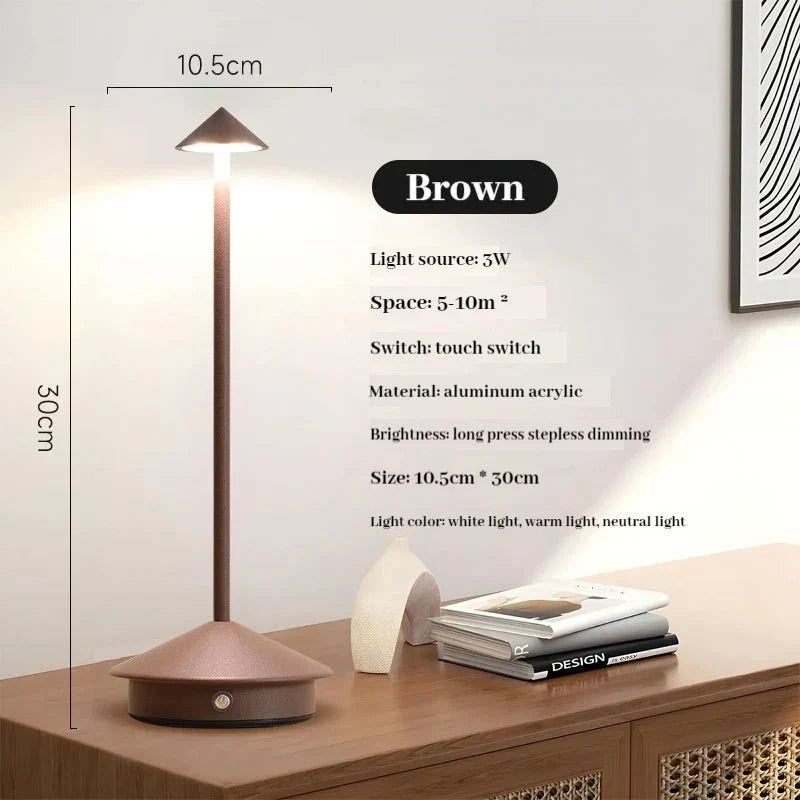 Elegant genopladelig metal bordlampe