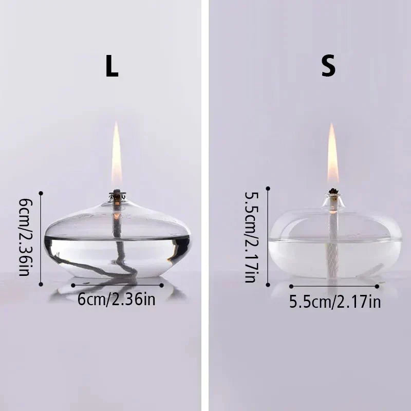 Transparent olie lampe lavet af glas som lysestage